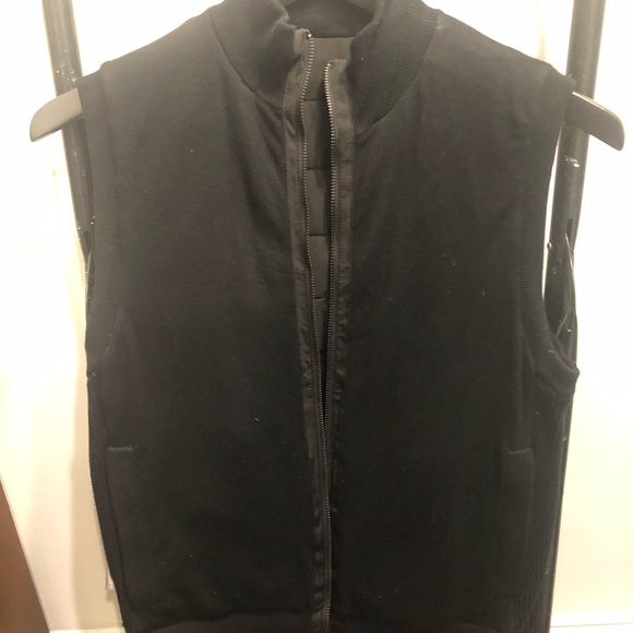 Reversible black Banana Republic vest - Picture 3 of 3